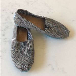 Toms tweed shoes – size 8.5